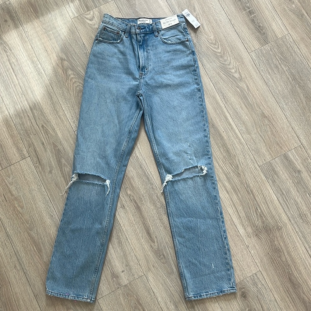 NWT Abercrombie & Fitch Women’s Jeans 27/4 L